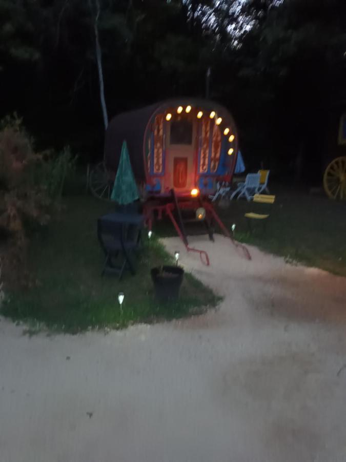 Roulotte Bohémienne Séjour chez l'habitant